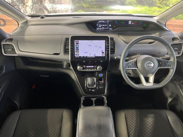 セレナ1.2 e-POWER ハイウェイスターV
