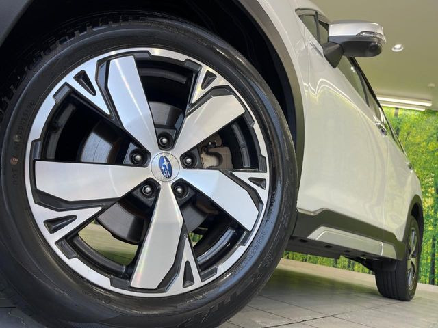 �y����18�C���`�A���~�z�C�[���z�O�ςɃ}�b�`���������A���~�z�C�[���𑕒����Ă���܂��B�e��ЊO�A���~�z�C�[����A�X�^�b�h���X�^�C�����戵�����Ă���܂��B���񂲑��k����������