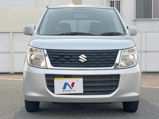 弊社では、全車『修復歴なし』のお車のみ取り扱っております。専任バイヤーによる厳選した仕入れの後、入庫後の車両チェックを行い、ネクステージが認定した高品質な中古車をご提供しております。