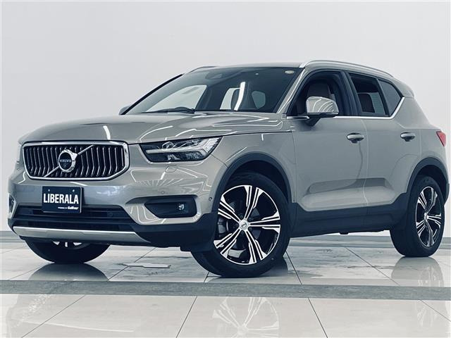 XC40B4 AWD インスクリプション 4WD