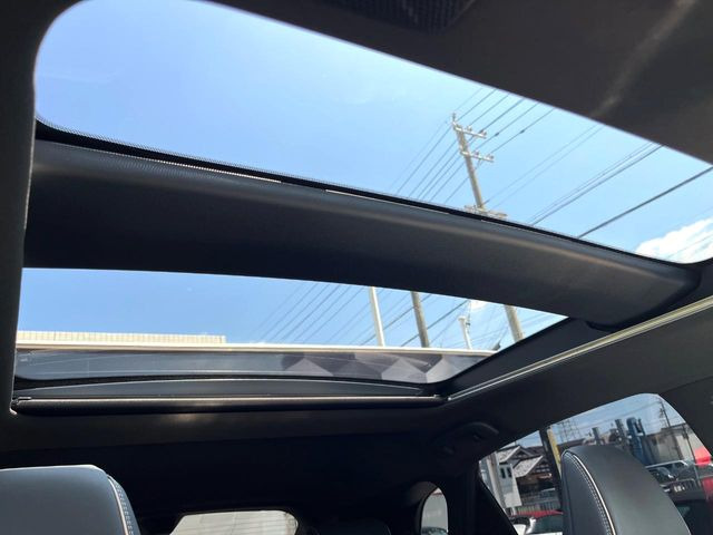クラウンスポーツ2.5 Z E-Four 4WD
