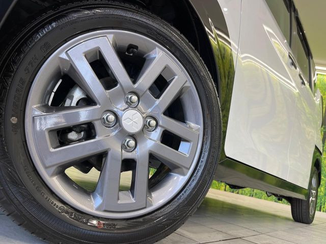 �y����15�C���`�A���~�z�C�[���z�O�ςɃ}�b�`���������A���~�z�C�[���𑕒����Ă���܂��B�e��ЊO�A���~�z�C�[����A�X�^�b�h���X�^�C�����戵�����Ă���܂��B���񂲑��k����������