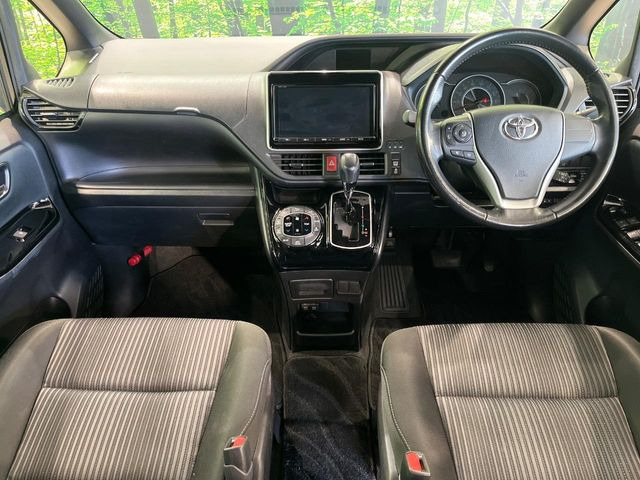 ヴォクシー2.0 ZS