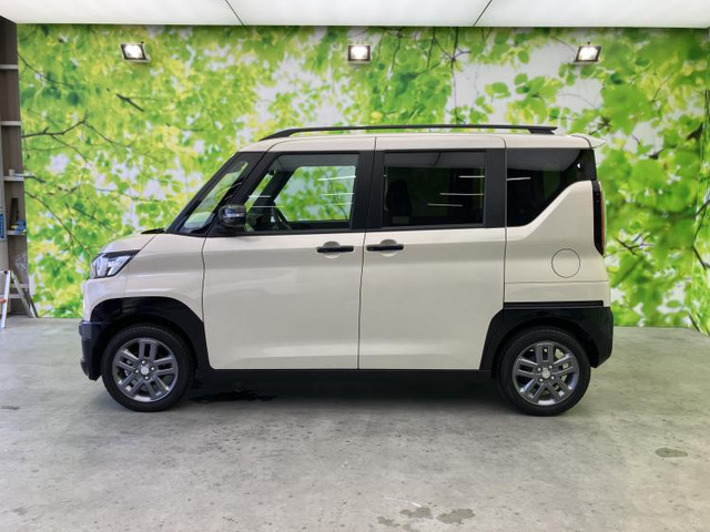 デリカミニT プレミアム 4WD