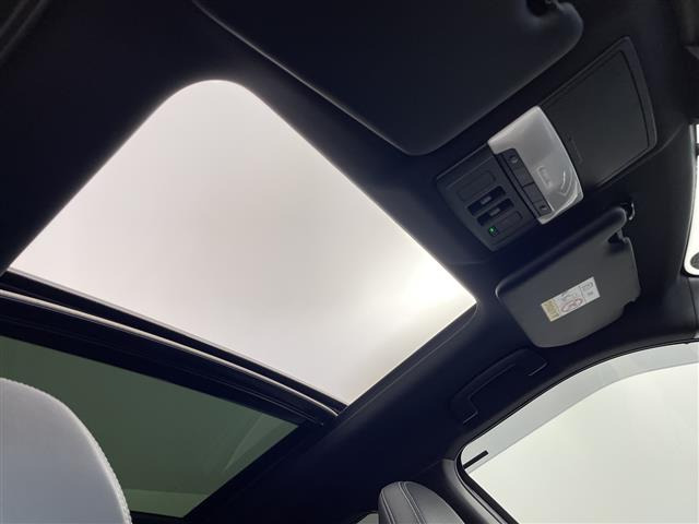 アウトランダーPHEV 2.4 ブラック エディション 4WD