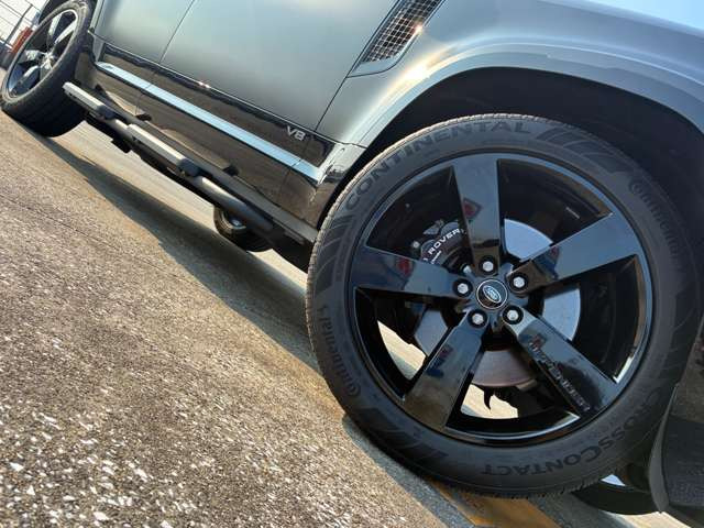 ディフェンダー110 カルパチアン エディション 5.0L P525 4WD