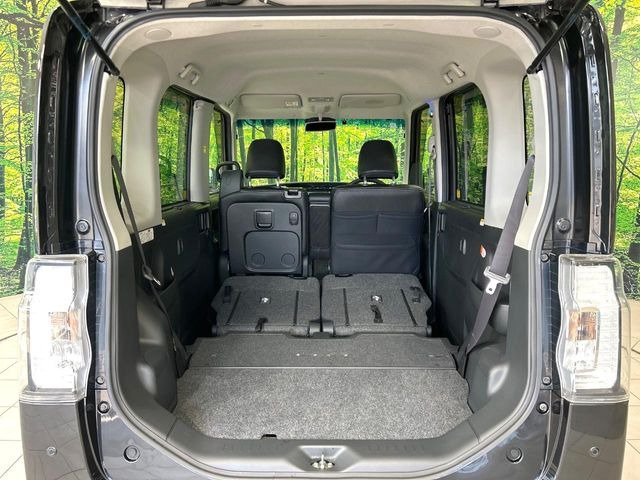普段のお買い物や通勤、送迎等に十分な荷室スペースを確保しております。セカンドシートを倒すと、大きな荷物の積載も可能です♪