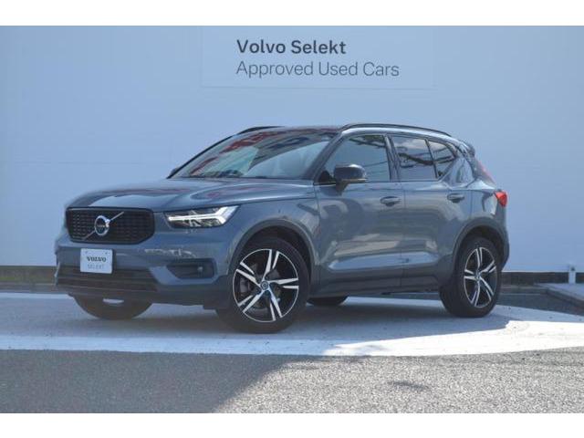 XC40B4 AWD Rデザイン 4WD