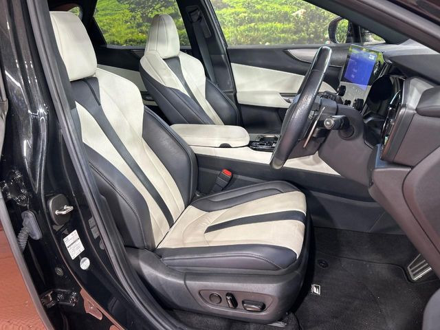 �^�]�Ȃ܂��ɂ͏\���ȃX�y�[�X������A�啿�ȕ��ł��������^�]���Ă�����������ł��B