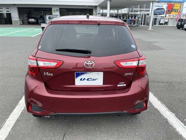 ヴィッツ1.3 ジュエラ 4WD