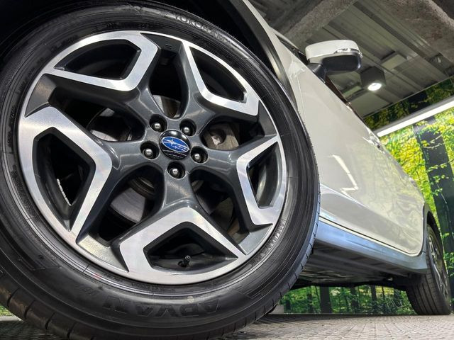 �y����18�C���`�A���~�z�C�[���z�O�ςɃ}�b�`���������A���~�z�C�[���𑕒����Ă���܂��B�e��ЊO�A���~�z�C�[����A�X�^�b�h���X�^�C�����戵�����Ă���܂��B���񂲑��k����������