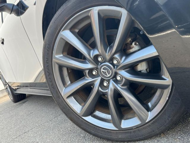 �y����18�C���`�A���~�z�C�[���z�O�ςɃ}�b�`���������A���~�z�C�[���𑕒����Ă���܂��B�e��ЊO�A���~�z�C�[����A�X�^�b�h���X�^�C�����戵�����Ă���܂��B���񂲑��k����������