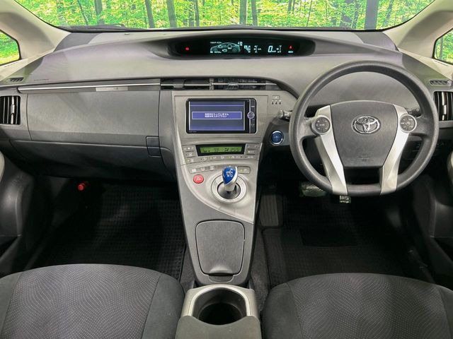 プリウス1.8 S