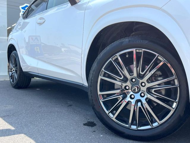 �y�����A���~�z�C�[���z�O�ςɃ}�b�`���������A���~�z�C�[���𑕒����Ă���܂��B�e��ЊO�A���~�z�C�[����A�X�^�b�h���X�^�C�����戵�����Ă���܂��B���񂲑��k����������