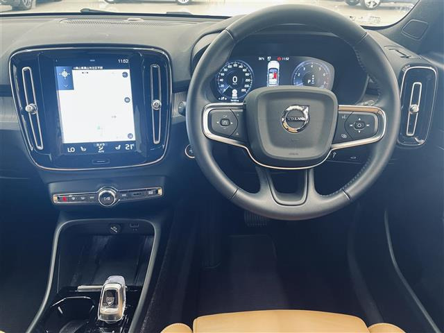 XC40B4 AWD インスクリプション 4WD