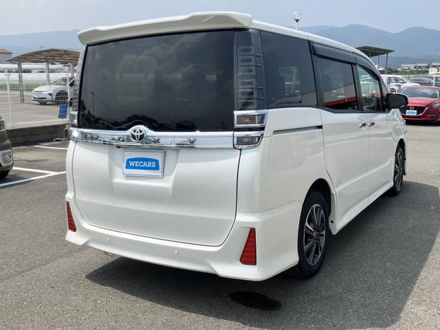 ヴォクシー2.0 ZS 煌III