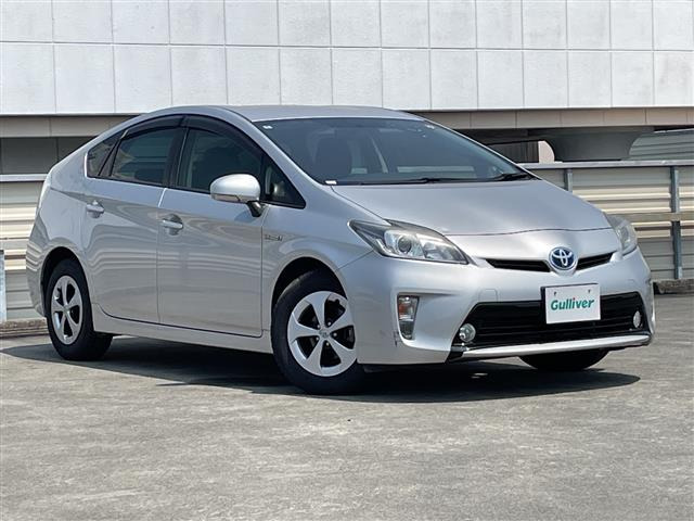 プリウス1.8 S