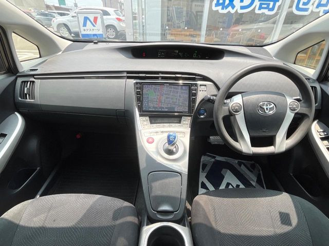 プリウス1.8 S