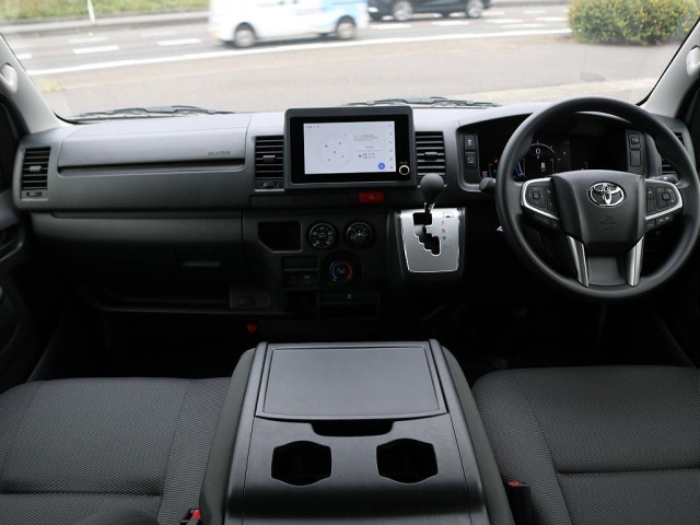 ハイエースバン2.8 DX ロング ディーゼル 4WD
