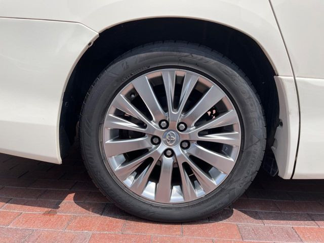 �y����18�C���`�A���~�z�C�[���z�O�ςɃ}�b�`���������A���~�z�C�[���𑕒����Ă���܂��B�e��ЊO�A���~�z�C�[����A�X�^�b�h���X�^�C�����戵�����Ă���܂��B���񂲑��k����������