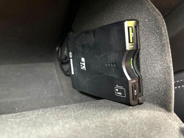 【ETC】高速道路の料金所をストレスなく通過!話題のスポットやサービスエリアに多い「スマートIC」利用時は必須のアイテムです。当店でセットアップを実施、ご納車当日からすぐにご利用いただけます!