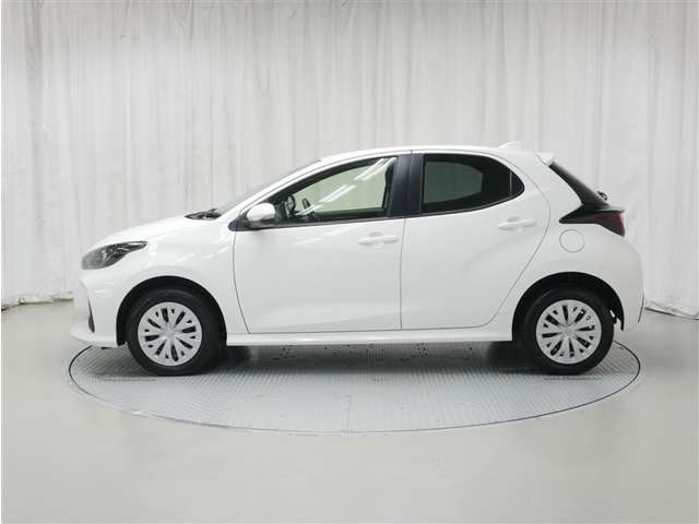 ヤリス1.5 ハイブリッド X E-Four 4WD