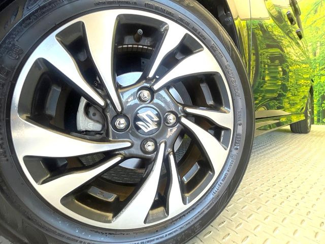 �y15�C���`�A���~�z�C�[���z�O�ςɃ}�b�`�����A���~�z�C�[���𑕒����Ă���܂��B�e��A���~�z�C�[����A�X�^�b�h���X�^�C�����戵�����Ă���܂��B���񂲑��k����������