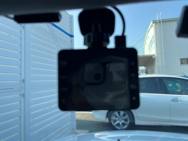 �y�h���C�u���R�[�_�[�z�h���C�u���R�[�_�[����!���s���͂������A������^�]�⎖�̂ɑ��������ہA�f���ŋL�^���A����̃��X�N�ɔ����܂��B���L�^�pSD�J�[�h�͂��q�l�����g�ł��������������K�v������܂��B