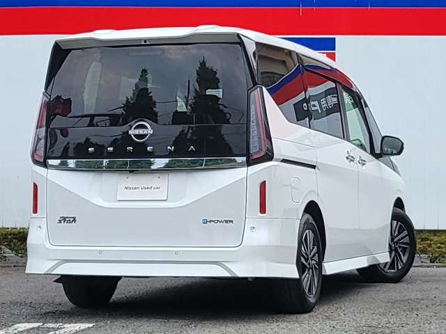 セレナ1.4 e-POWER ハイウェイスターV