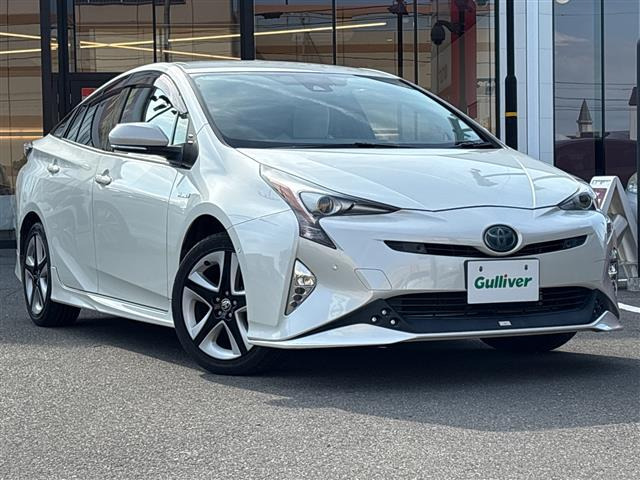 プリウス1.8 A ツーリングセレクション E-Four 4WD