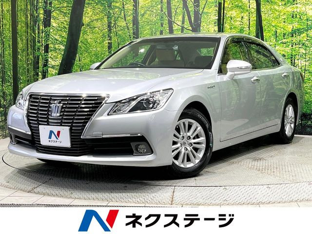 クラウンハイブリッド 2.5 ロイヤルサルーン