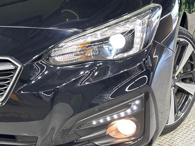 【LEDヘッドライト】悪天候や夜間走行時も良好な視界を確保し安心して運転できる高輝度LEDヘッドラ】非常に明るく前方を照らしてくれるので、悪天候や夜間の走行時も視界良好で安心してお乗りいただけます。