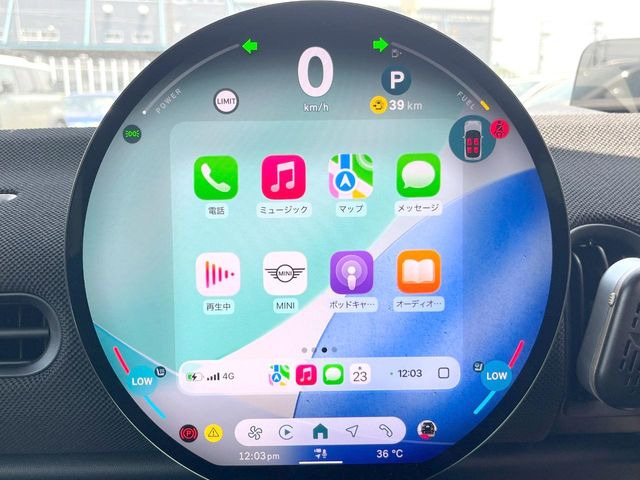 ��Apple Car Play:�X�}�z�Ƃ̗L���ڑ��ŁA�i�r�E�I�[�f�B�I�Đ��ȂǃX�}�z�̃A�v���@�\����ʂł��g����֗��@�\�ł�!