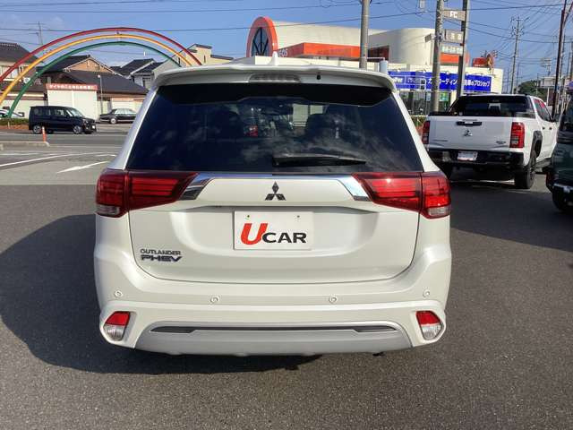 アウトランダーPHEV2.4 G 4WD