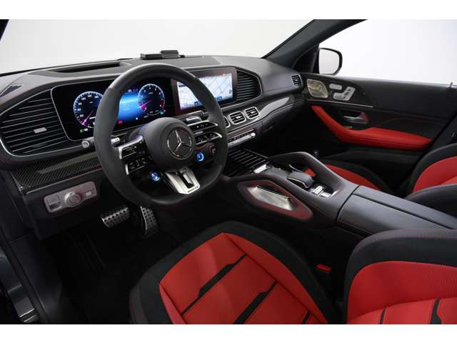 �u���b�N&times;���b�h�̓�����AMG�炵���X�|�[�e�B�Ȏd�オ��ƂȂ��Ă���A���o�I�ȏ��L���������Ă��������܂��B