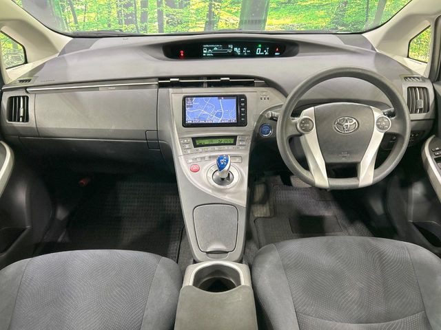 プリウス1.8 S