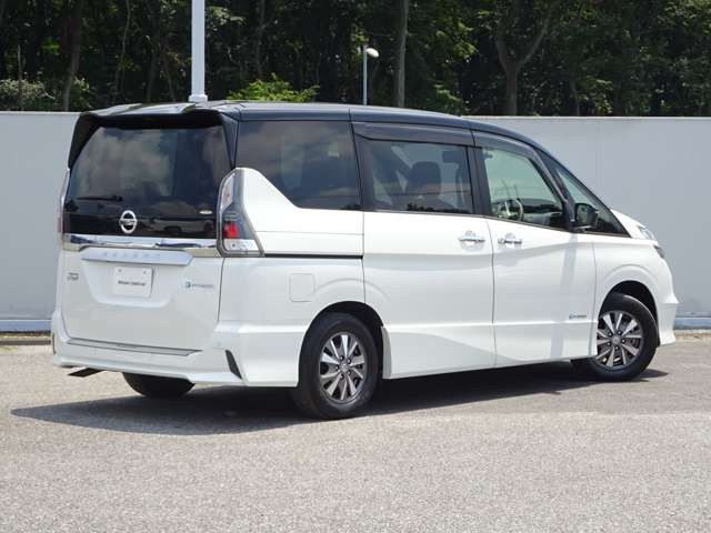 セレナ1.2 e-POWER ハイウェイスターV