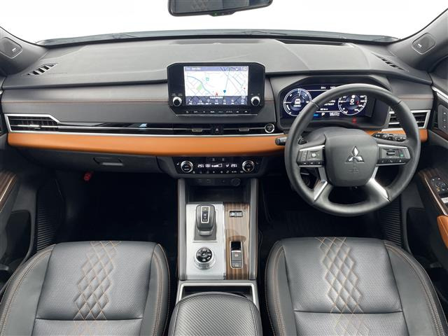 アウトランダーPHEV 2.4 P 4WD