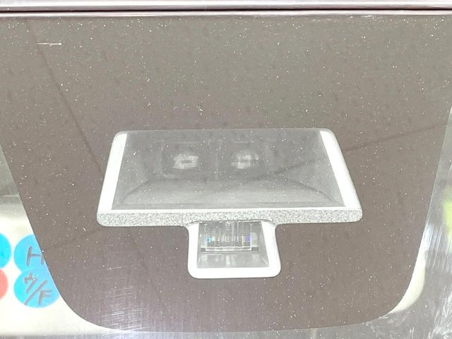 【スズキ セーフティサポート】走行中に前方の車両等を認識し、衝突しそうな時は警報とブレーキで衝突回避と被害軽減をアシスト。より安全にドライブをお楽しみいただけます。