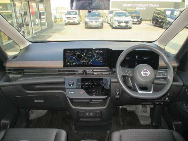 セレナ1.4 e-POWER ハイウェイスターV