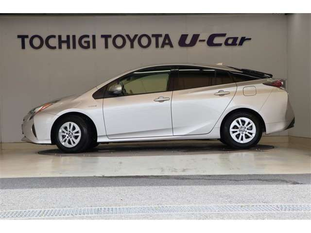 プリウス1.8 S
