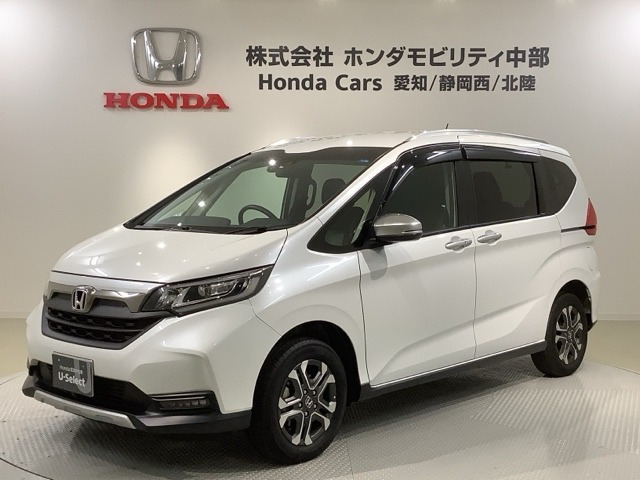 フリード1.5 ハイブリッド クロスター 4WD