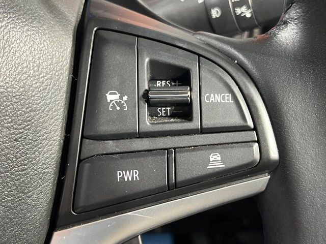 【アダプティブクルーズコントロール】高速道路での長距離走行が楽に!!自動で速度を保つクルーズコントロールが、衝突軽減システムと連携し、前方の車両を感知して車間を保つように速度調節してくれます!!