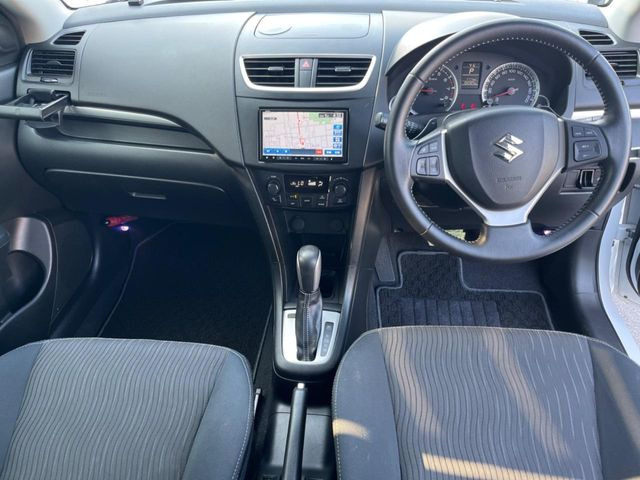 スイフト1.2 RS