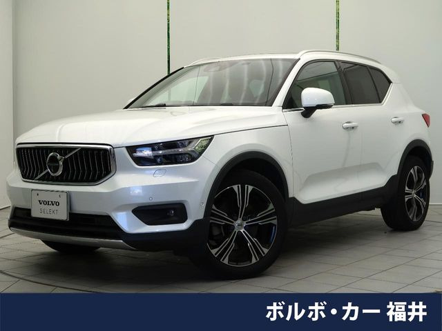 XC40B4 AWD インスクリプション 4WD