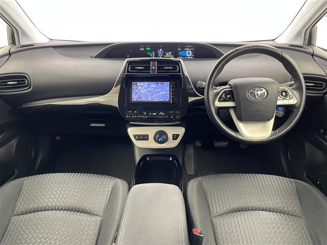 プリウス1.8 S