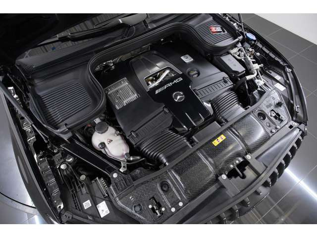 <��v����>4.0L V�^8�C��DOHC�c�C���^�[�{+���[�^�[�A�G���W��:612ps/86.7kgm ���[�^�[:22ps/25.5kgm�A�S��&times;�S��&times;�S��mm 4960&times;2020&times;1715mm�A�ԗ��d�� 2490kg