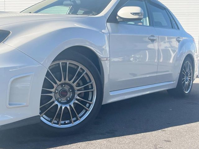 �y�����I�v�V����BBS��18�C���`�A���~�z�C�[���z�����I�v�V�����z�C�[���𑕒��B���s���\�̌���ɉ����A�O�ς����X�^�C���b�V���ɂȂ��Ă��܂��B
