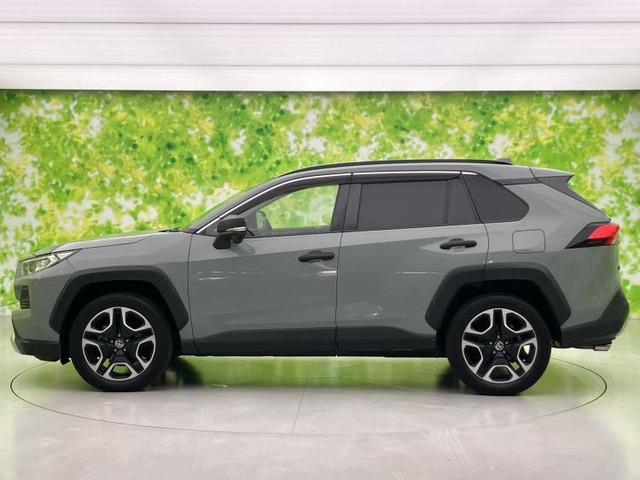 RAV42.0 アドベンチャー 4WD