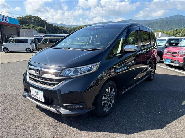 フリード1.5 ハイブリッド クロスター